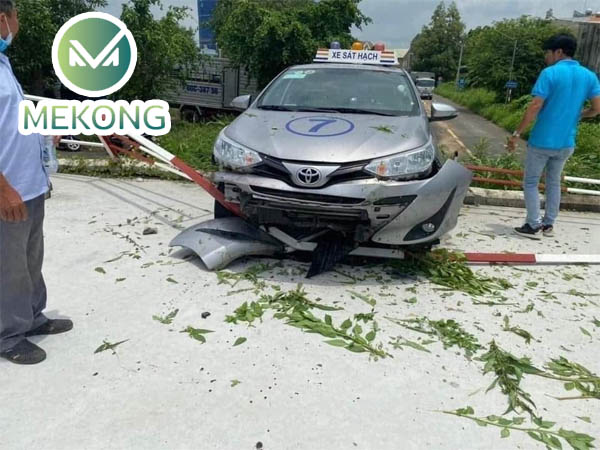 Bổ túc tay lái giúp học viên xử lý mọi tình huống thực tế thay vì giả lập như ở trường thi